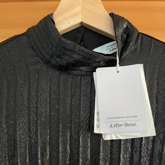 metallic pleated maxi dress - Picture 8 of 9